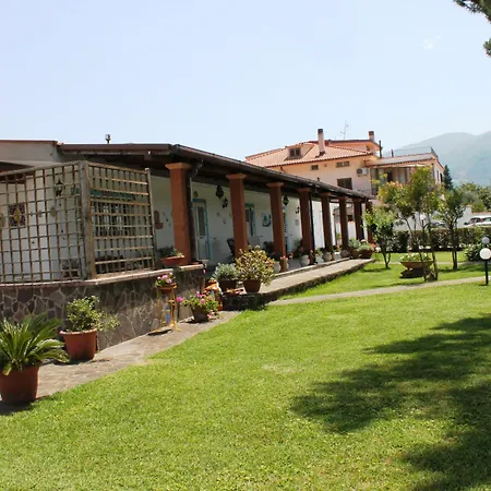 Il Giardino Dei Pini ホテル